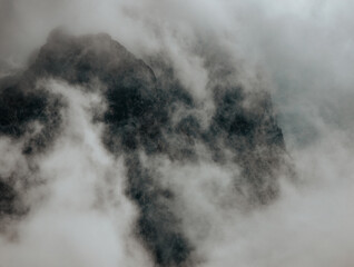 misty morning in the mountens