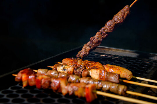 Churrasco, espetinho misto com carne, frango, bacon