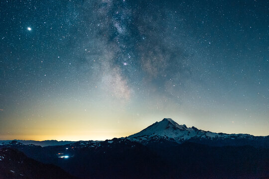 Milky way over mt Baker in washington