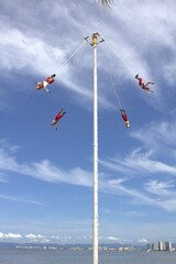voladores de Papantla en Puerto Vallarta