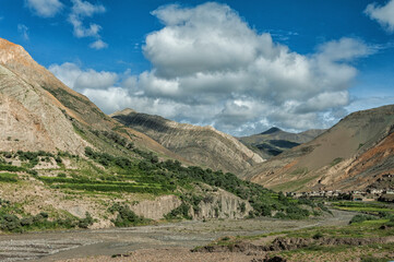 Landscape along the way between Karo La Pass and Simu La Pass, Tibet 