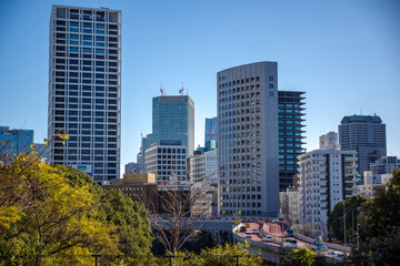 首都高と赤坂の街並