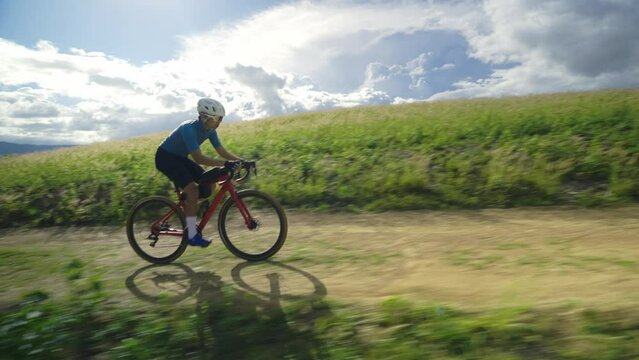 Cyclists adventure on gravel roads
