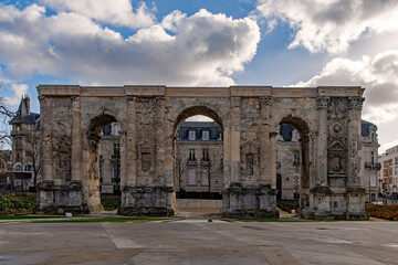 Die Porte de Mars in Reims in der Champagne in Frankreich © Lapping Pictures
