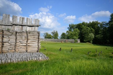 Gród w Biskupinie, stanowisko archeologiczne, architektura, park, stary,  krajobraz, historia, średniowieczna © Albin Marciniak