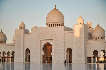 Fototapeta na wymiar Grand Mosque Abu Dhabi