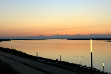 Fototapeta na wymiar beautiful sunset embankment bright yar volgograd russia
