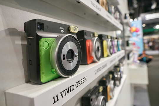 Obrázky Cameras – procházejte fotografie, vektory a videa 4,710,027 ...
