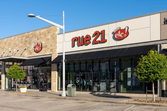Pearland, Texas, USA - February 28, 2022: A rue21 store in Pearland, Texas, USA. rue21, LLC is an American specialty retailer of women's and men's casual apparel and accessories.