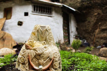 Sacromonte's hippie house and some sacrum profanum type of art