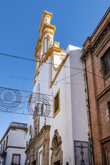 Parish Church of Santa Cruz (Iglesia de Santa Cruz) is located in Calle Mateos Gago in neighborhood...
