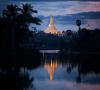 Shwedagon Pagoda at sunset in Yangon, Myanmar