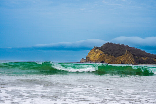 the sea of ​​puerto lopez ecuador is so crystalline and beautiful