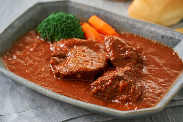 牛タンシチュー