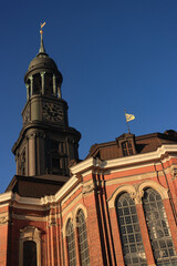 Obraz premium Hamburger Wahrzeichen St. Michaelis