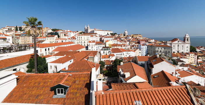 Blick auf die Altstadt von Lissabon