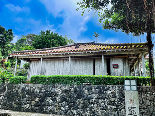 沖縄県那覇市首里金城町の石畳金城村屋