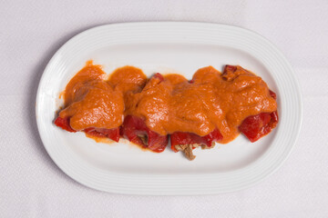 Pepper snack with tuna