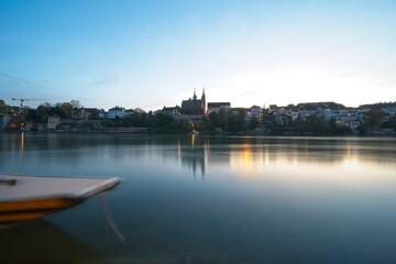 Obraz premium basel switzerland at rhine river in twilight.