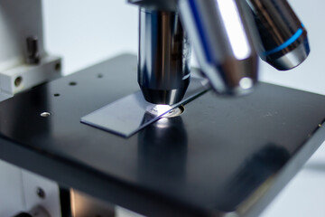 Laboratory microscope for the study of biological fluids in the laboratory