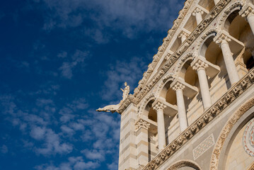 Obraz premium detail of the facade of an ancient building in Pisa