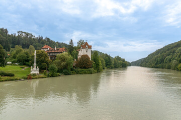 Fototapeta premium castle by the river