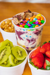 foto de copo personalizado de açaí brasil delicioso