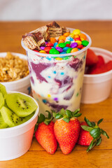 foto de copo personalizado de açaí brasil delicioso