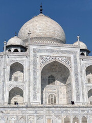 Fototapeta na wymiar Taj Mahal in Agra, India. Taj Mahal, an ivory-white marble mausoleum on the bank of the yamuna river in the Indian city of Agra, Uttar Pradesh.
