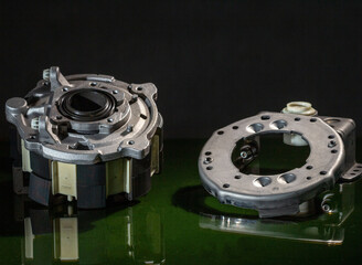 Parts and components of compressor units of refrigerating and freezing chambers and climate control systems of cars.