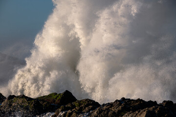 Fototapeta na wymiar Powerful ocean waves, East Coast Australia