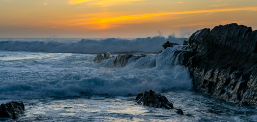 Sonnenuntergang am Meer in El Golfo, Lanzarote, Kanaren, Spanien