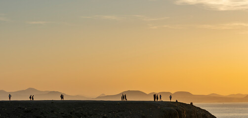 Sonnenuntergang am Meer in El Golfo, Lanzarote, Kanaren, Spanien