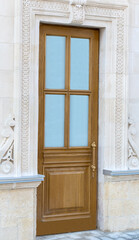 Fototapeta na wymiar beautiful wooden door in an old building