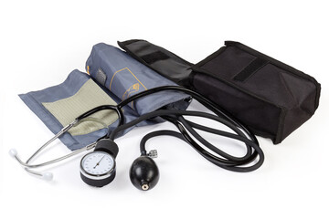 Mechanical aneroid sphygmomanometer with stethoscope and his soft case