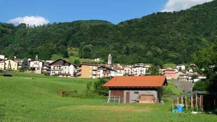 Italien mit Kirchturm