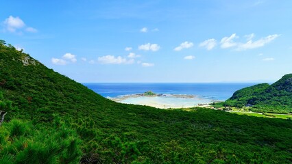 沖縄県伊是名島のチジン山から見た風景