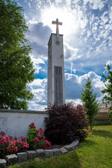 pomnik ku czci poległych w wojnach światowych w Złotnikach, województwo opolskie