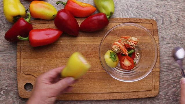 prepare sweet peppers for stuffing remove seeds and partitions