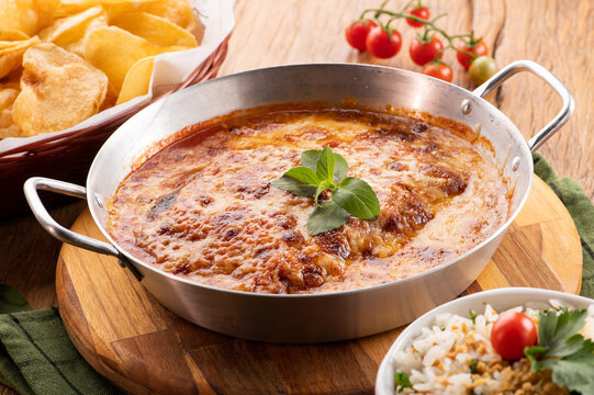 parmegiana molho de tomate fil&eacute; mignon suculento cremoso fatiado bife quente