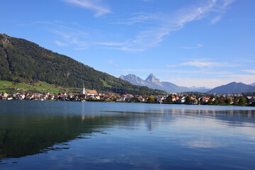 Fototapeta na wymiar Viewon the Lake Sarnen which is a lake in the Swiss canton of Obwalden