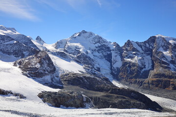 View on the Pers Glacier is a glacier in the Bernina range in the canton of Grisons in the Upper Engadine , Switzerland