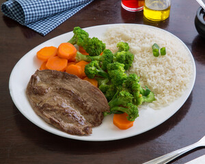 steak with vegetables