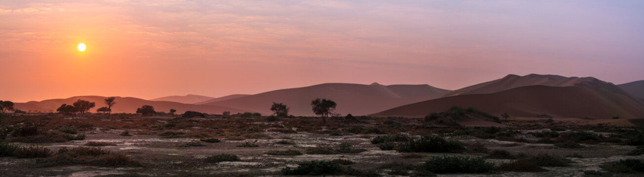 Big Daddy Dune at sunrise in Sossusvlei valley, Namib-Naukluft National Park, Namibia.
