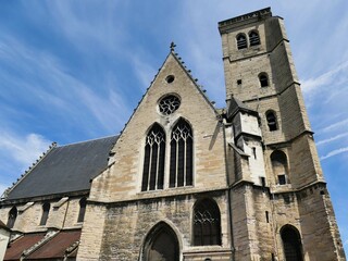 La façade latérale de l’ancienne église Saint-Jean abritant le théâtre de Dijon Bourgogne 
