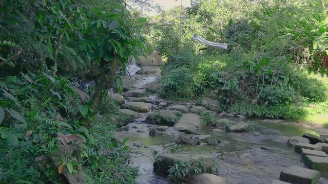 cascada doble escondida en lugar magico sal de frutas tutunendo