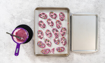 Mermaid pretzel twists