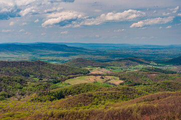 Fototapeta na wymiar The Shenandoah Valley in Springtime, Virginia USA, Virginia
