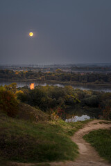 księżyc © Jaroslaw