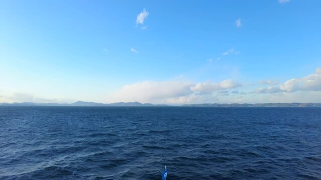 瀬戸内海を進む船からの景色